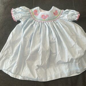 Petit bébé smocked bird dress